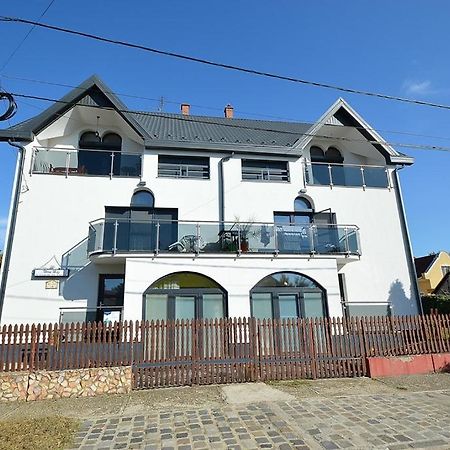 Nora Ház Hajdúszoboszló Hotel Exterior foto